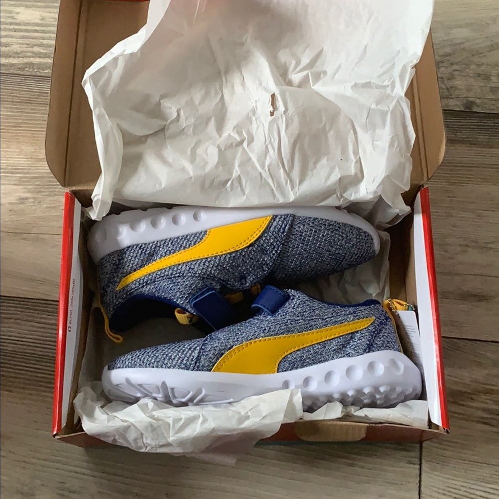 Kids soft foam puma sneakers